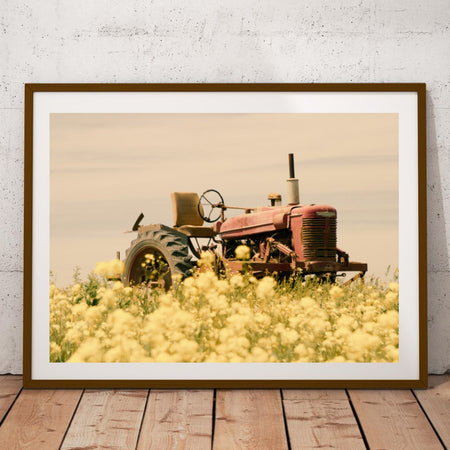 High-resolution digital graphic of an antique farm tractor.